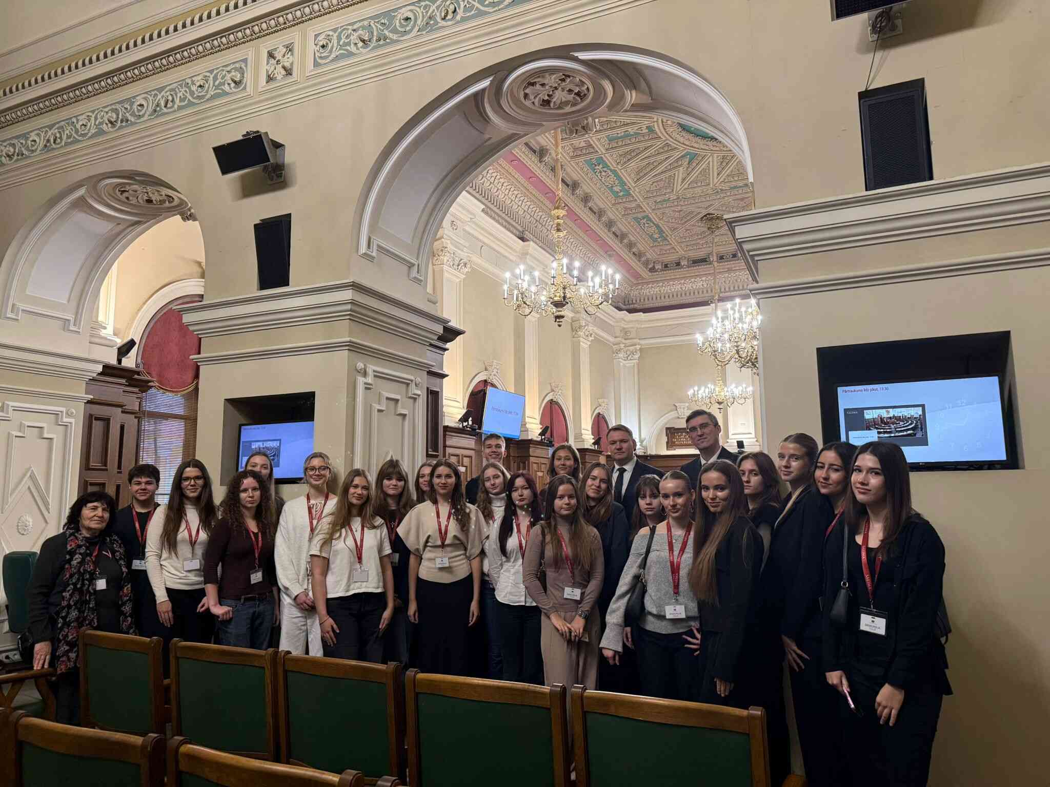 Skola Saeima