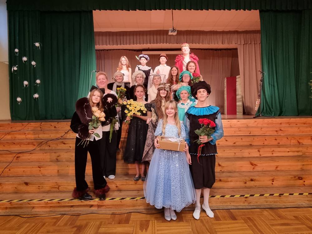Teatris8